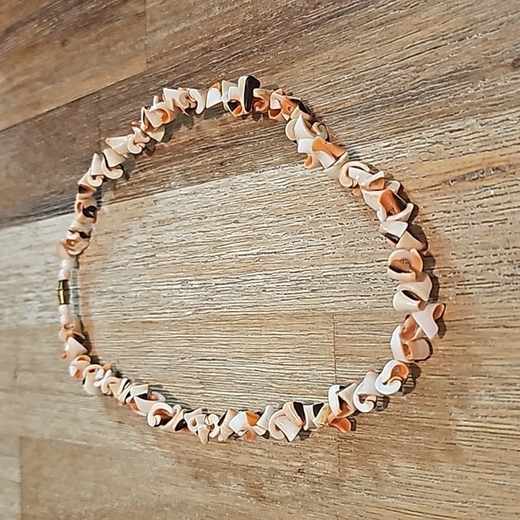 Vintage Cone Shell Necklace 1970s Hawaiian Boho Luxe Surfer Beach Chic Choker. - Picture 7 of 8